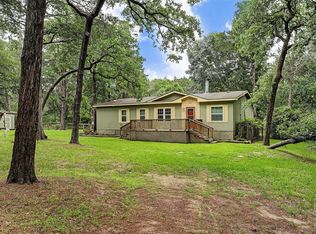 1219 Oak Crest Dr, New Ulm, TX 78950