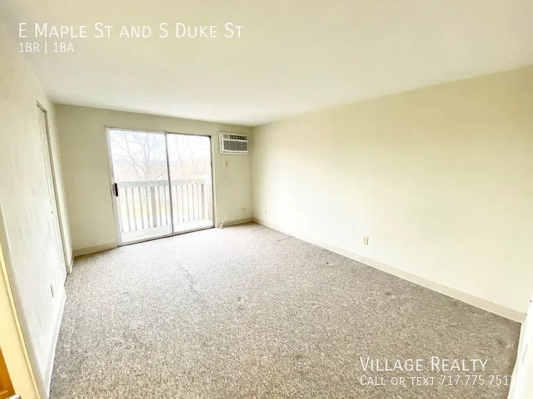 E Maple St — Photo 9