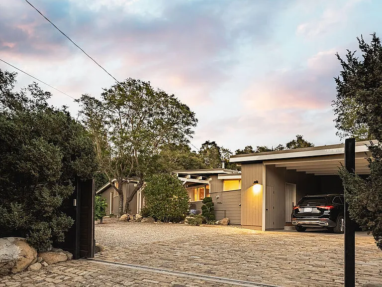 828 Tornoe Rd — Photo 43