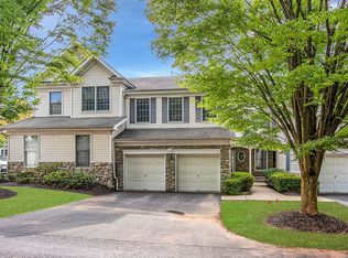 11 Westgate Dr, Annandale, NJ 08801