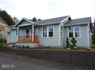 1714 NW 32nd St, Lincoln City, OR 97367
