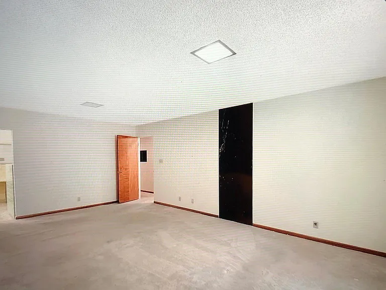 1201 Lurlyn Dr — Photo 4