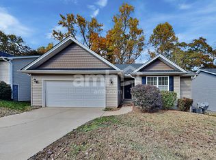 121 Valley Glen Ct, Greer, SC 29650