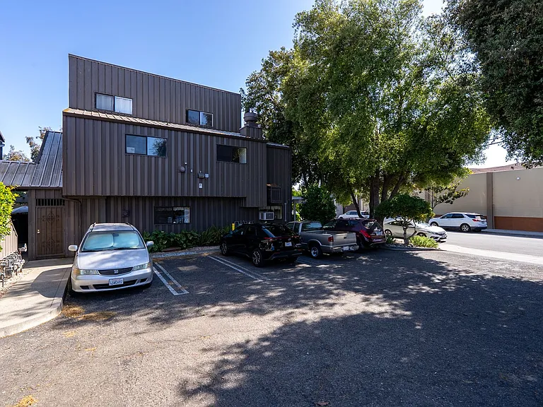 2074-2078 Parker Street - Residential — Photo 34