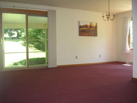 5th image of 4604 Amherst Ave