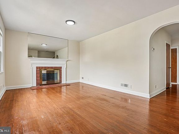 4th image of 4003 Ridgecroft Rd