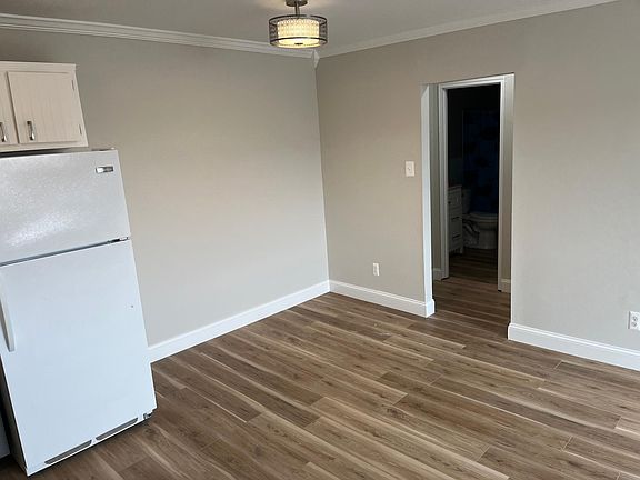 5th image of 4901 Harbor Beach Blvd APT K14
