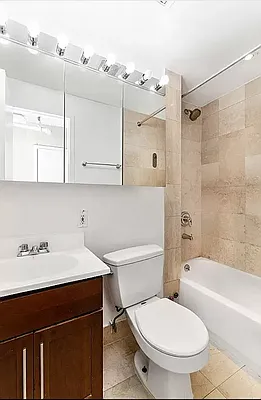 Rented by REAL New York | media 16