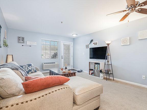 3rd image of 162 Bertram Dr Unit F