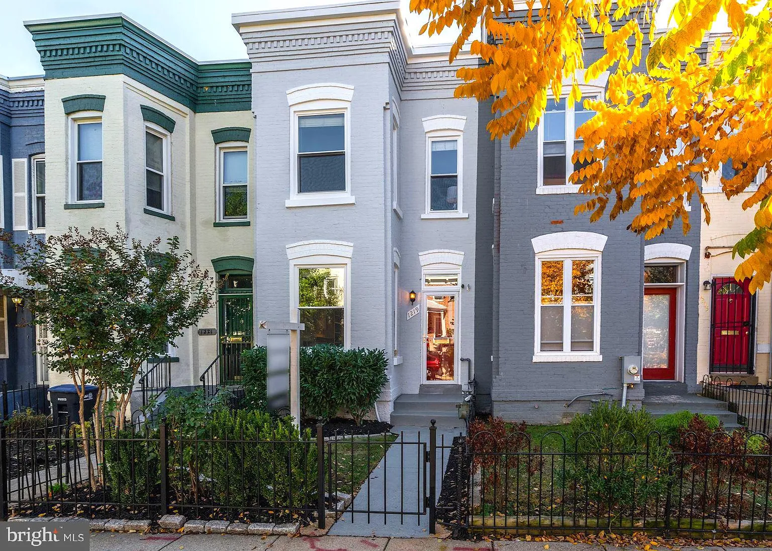 1219 I St NE photo 1