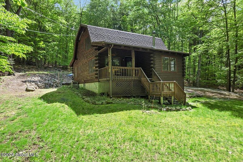 2nd image of 1494 Pilot Knob Road