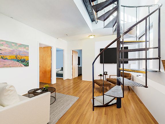 4th image of 232 E 74th St Unit Phc