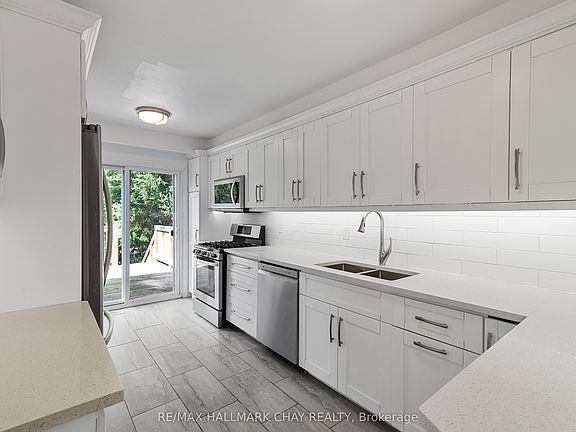 4th image of 492 Britannia Ave