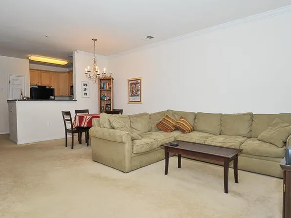 3820 Lightfoot St Unit 314, Chantilly, VA 20151