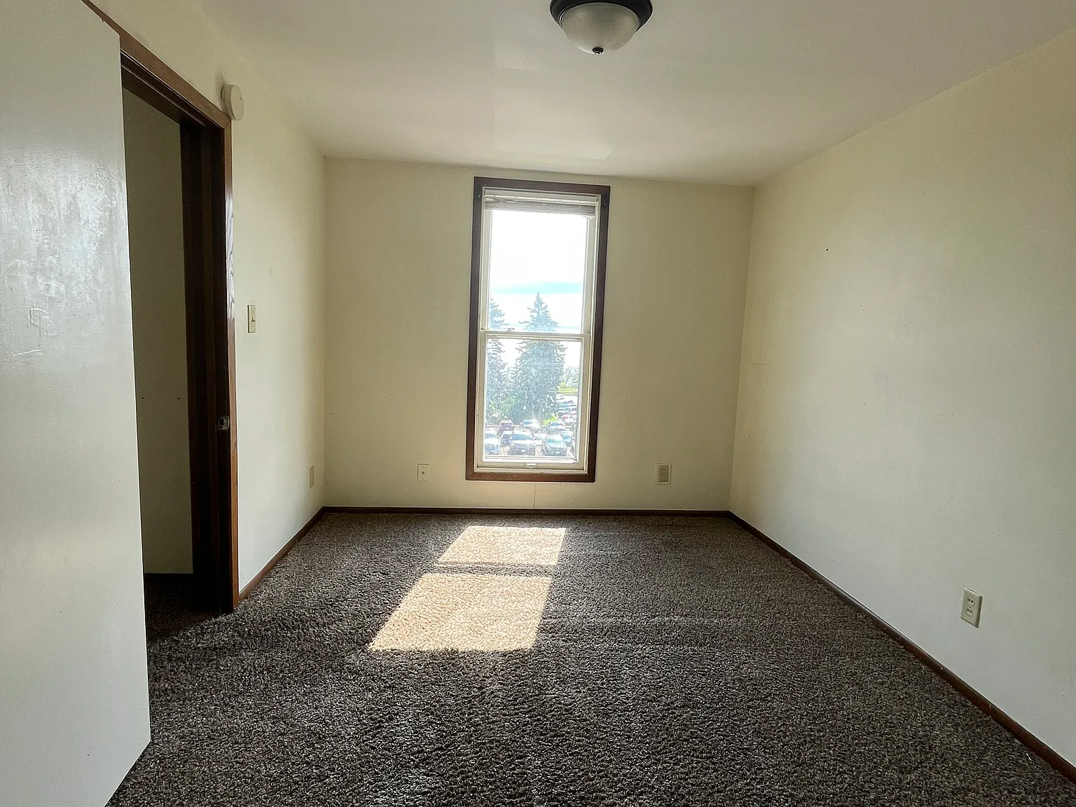 2 bed, 620 sqft, $1,525 — Photo 3