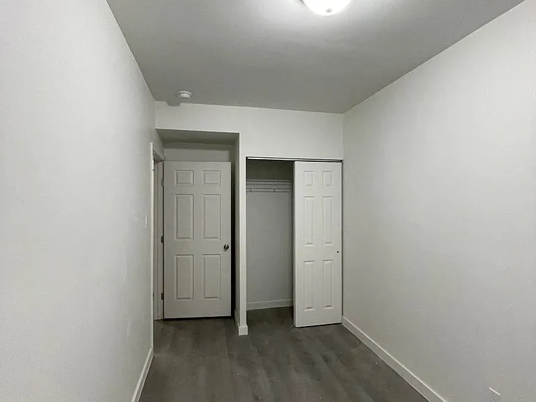 3201 Barrett St — Photo 5