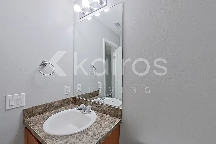 305 NE 23rd Terrace Cpe — Photo 11