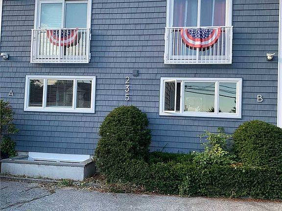 2nd image of 235 Manorhaven Blvd