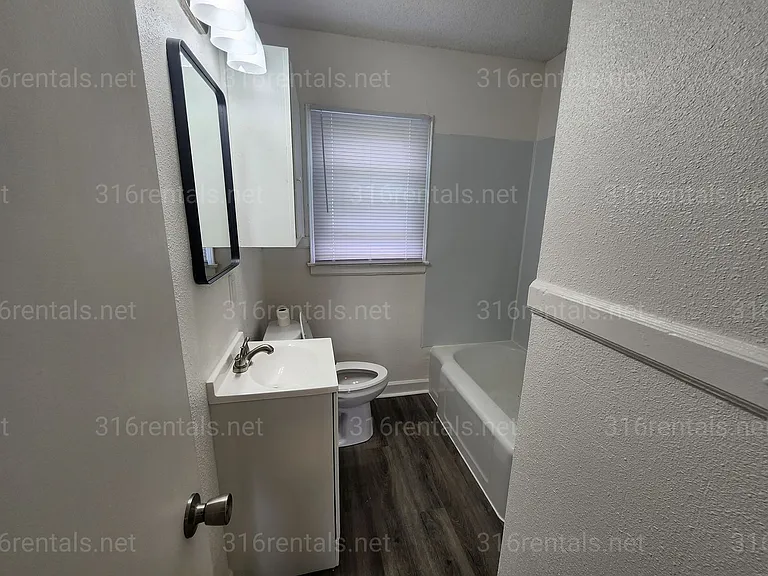 847 N Glendale St — Photo 4