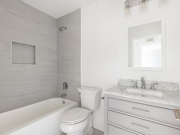 5th image of 2448 Hancock St APT 2