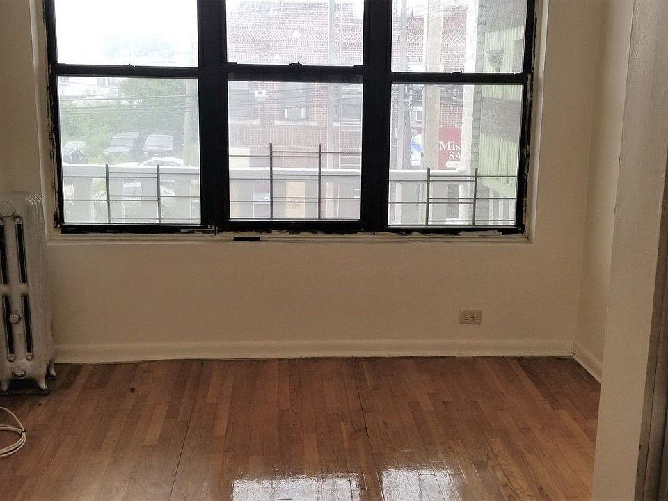 1st image of 2846 W 17th St #2