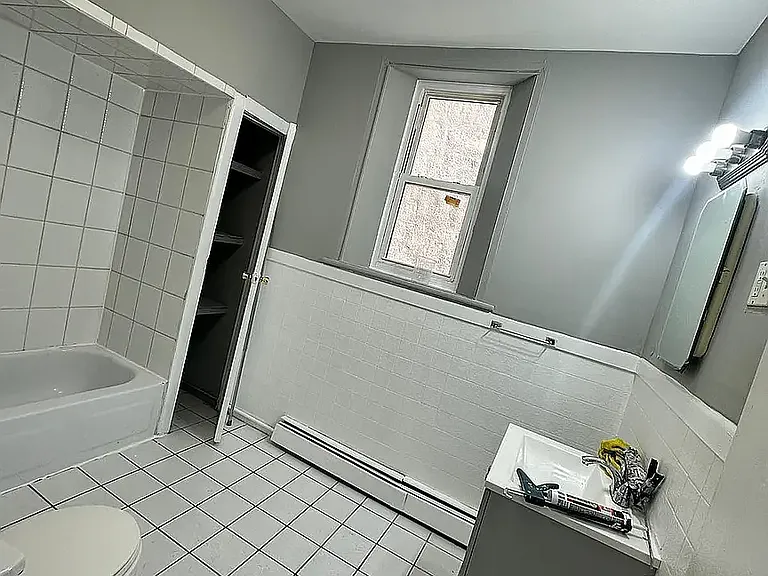 268 2nd St — Photo 7