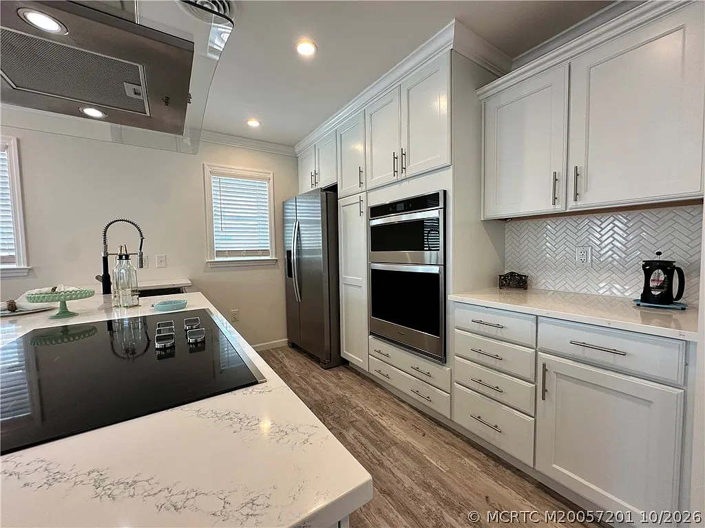 2 bed, 2.0 bath, 1200 sqft, $5,500 — Photo 4