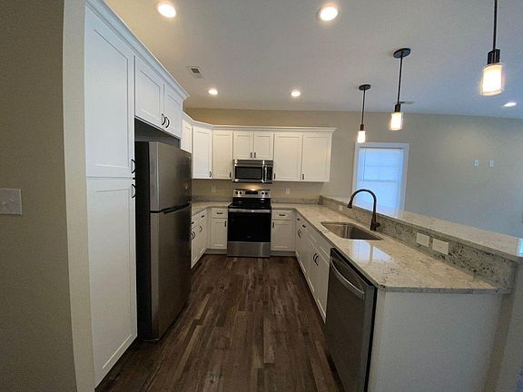 3rd image of 1321 Emerald View Ct