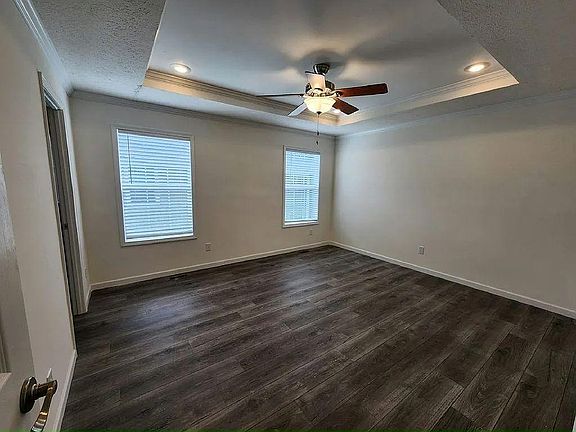 3rd image of 164 Eland Dr #164