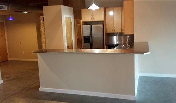 5th image of 703 N 13th St Unit 304