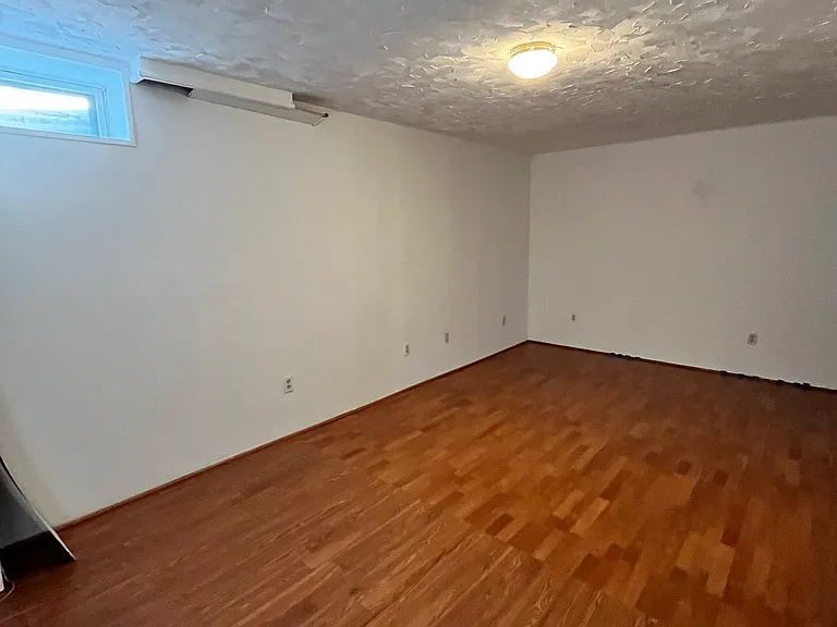 7766 Epsilon Dr — Photo 11