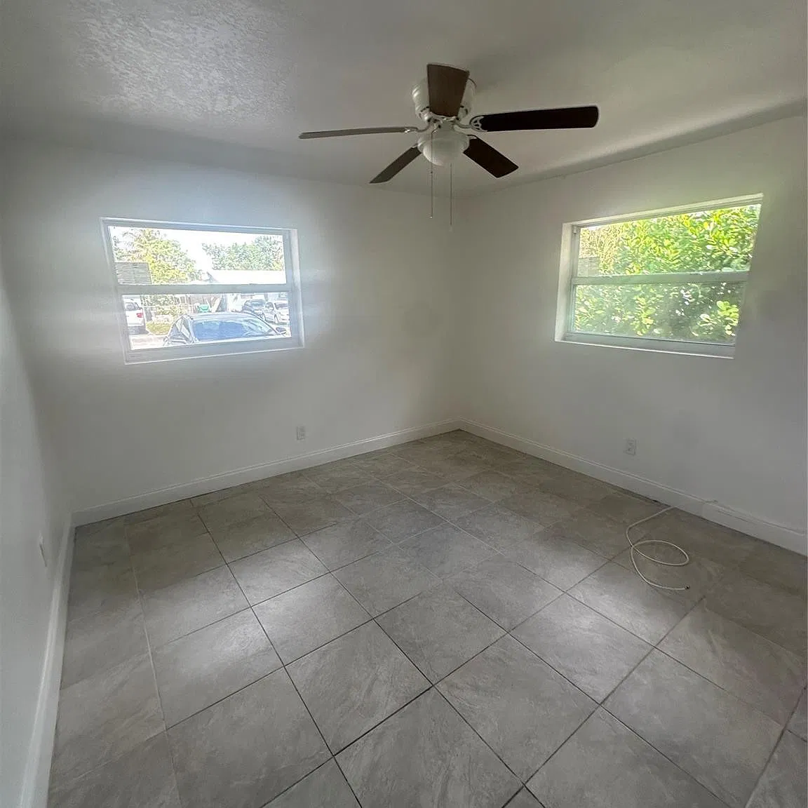 3 bed, 1.0 bath, 2265 sqft, $2,400 — Photo 4