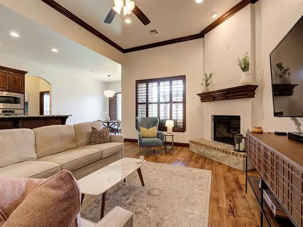 7045 N Cherokee Xing W, Oklahoma City, OK 73132
