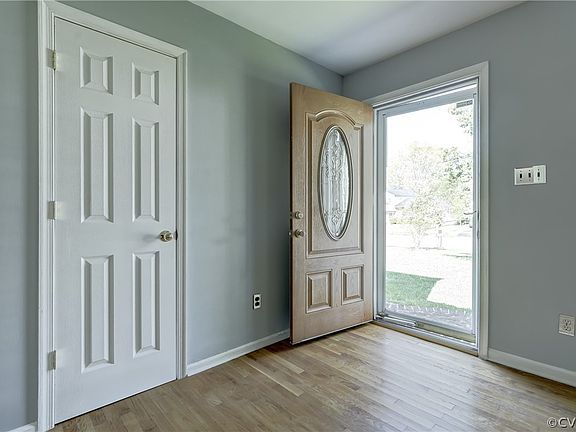 2nd image of 10903 Bluebell Dr