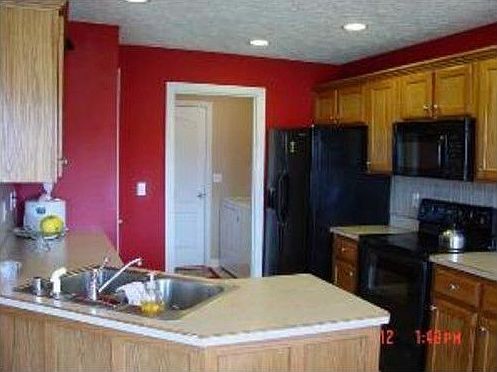 5th image of 329 Bentwood Dr