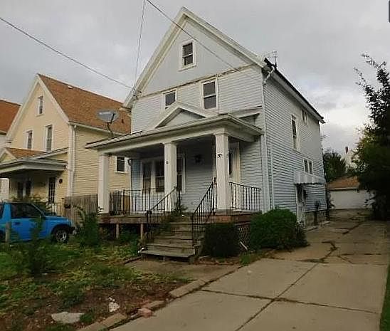 1st image of 37 Tuxedo Pl