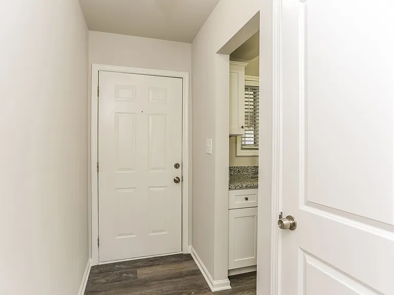 100 Terrace Dr NE #1 — Photo 6