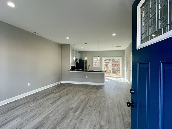 3rd image of 92 Melissa Ln #1