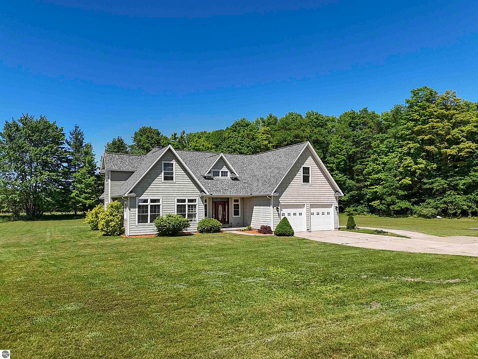 1st image of 430 Powell Dr
