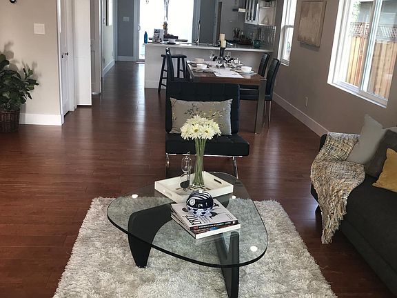 950 N 5th Street - Living Room