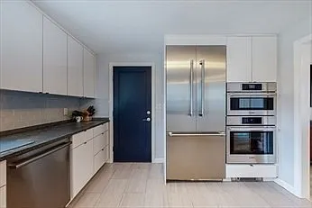 182 Newbury St — Photo 4