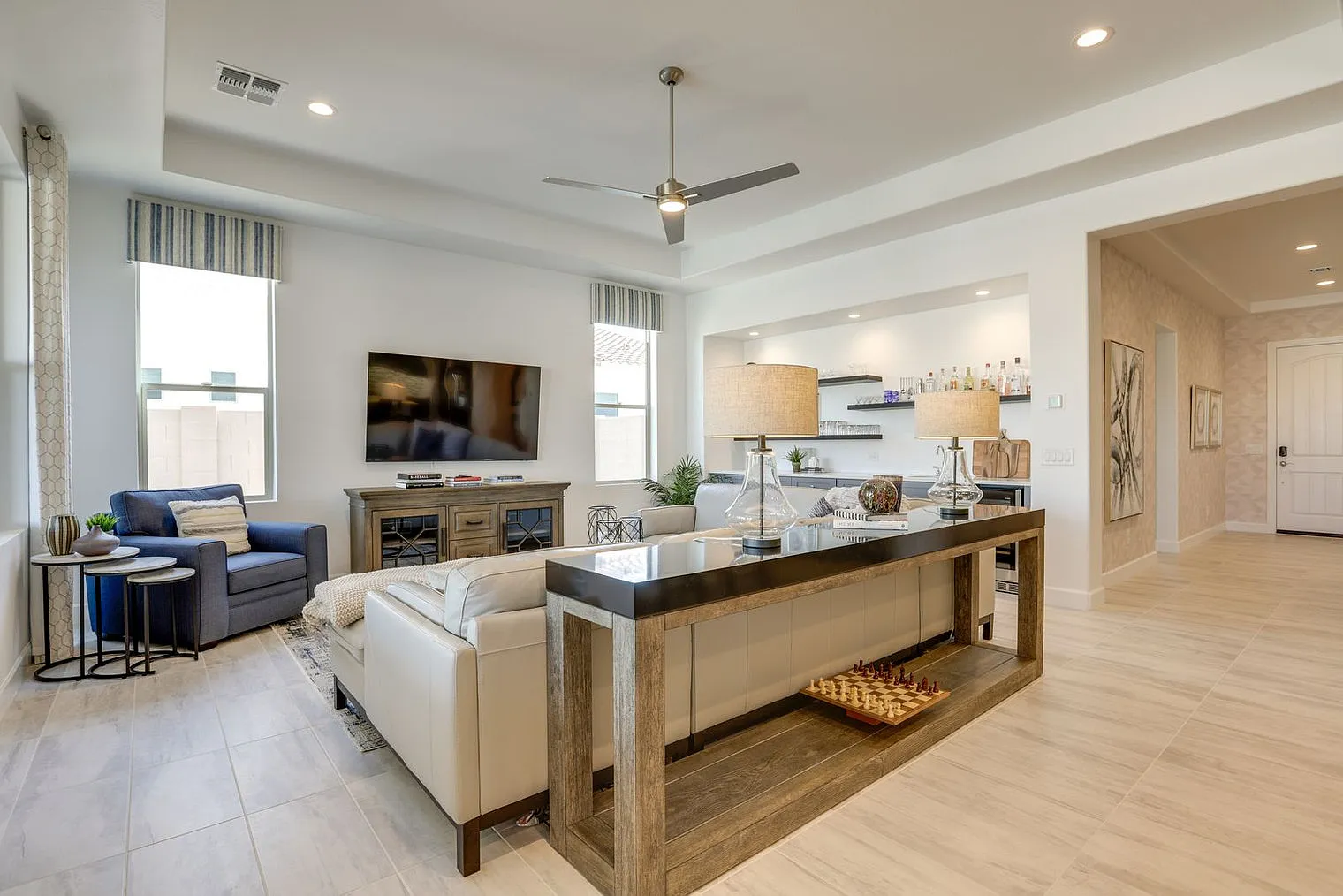 3 bed, 2.5 bath, 2690 sqft, $6,838 — Photo 3