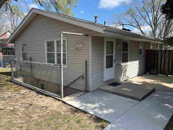 831 Maggard St, Iowa City, IA 52240