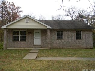 9726 Old Lincoln Trl, Fairview Heights, IL 62208