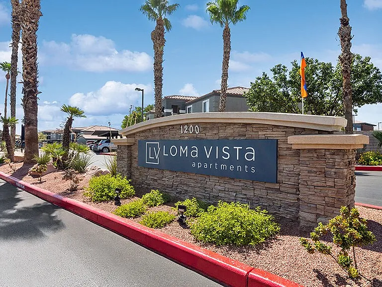 Loma Vista — Photo 37