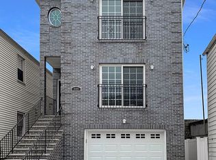 409 William St, Harrison, NJ 07029