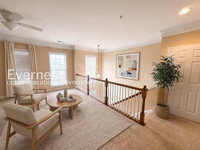 3 bed, 2.5 bath, 2133 sqft, $2,750 — Photo 2