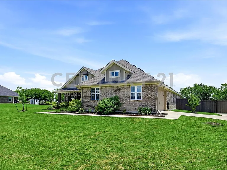 5013 Diamond Dr — Photo 6