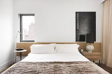 Rented by R New York