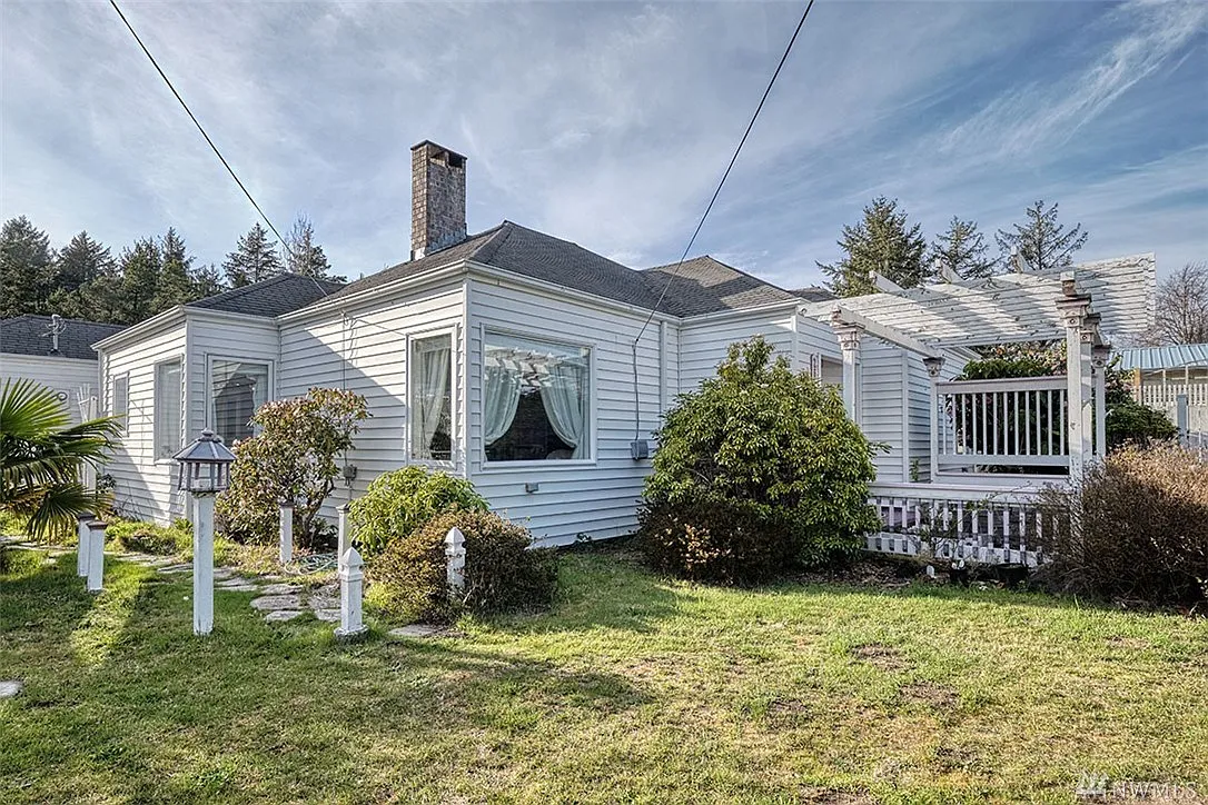 26505 Sandridge Rd photo 1